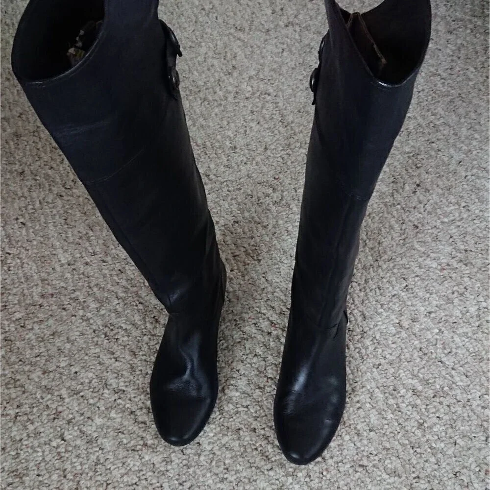 Coach Benita soft leather knee high riding boots size 5.5
